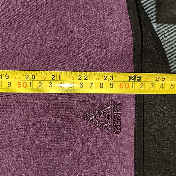 GERRY. Full-zip Poly-blend Hooded Vest. Like-new. Women's size medium. - Picture 9 of 13